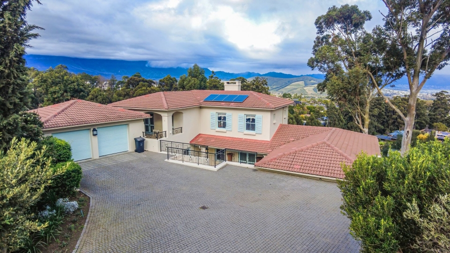 4 Bedroom Property for Sale in Spanish Farm Western Cape